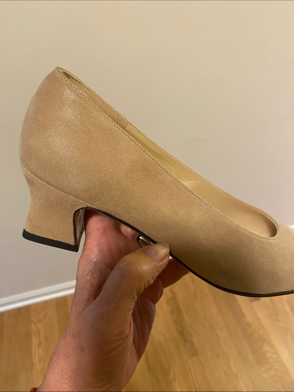 Salvatore Ferragamo Dublino Mandorla Suede Pumps — Mandorla